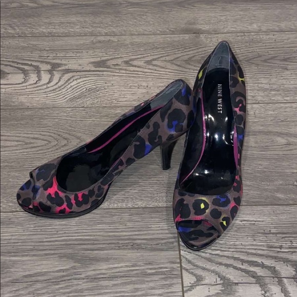 Heels - Picture 4 of 6